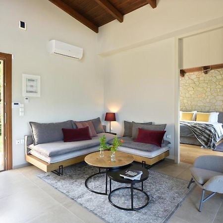 Amfikleia Chalet By Relax In Greece Екстериор снимка